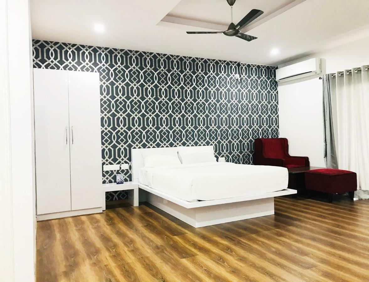 Aston Suites 2*